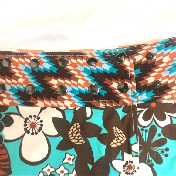 Skirt with snaps at the waistband... too cute !!! - Picture 2 of 4